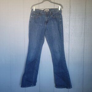 Levi's 515 Boot Cut women's Mid-Rise Fit Denim Jeans. Size 31